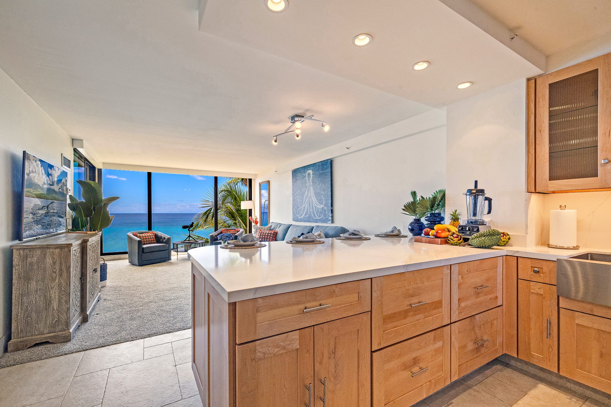 Kitchen & dining